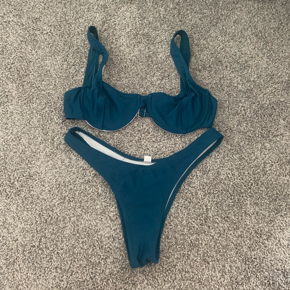 High cut bikini